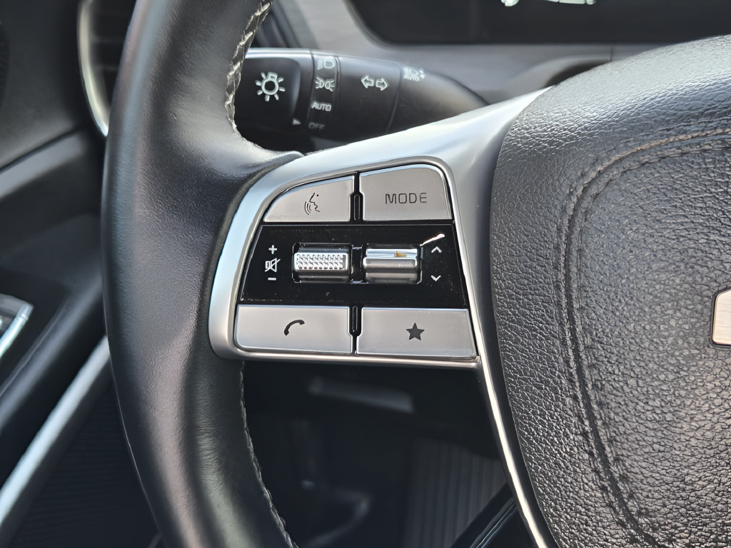 Used 2025 Kia Telluride EX X-Line AWD/4WD image 26