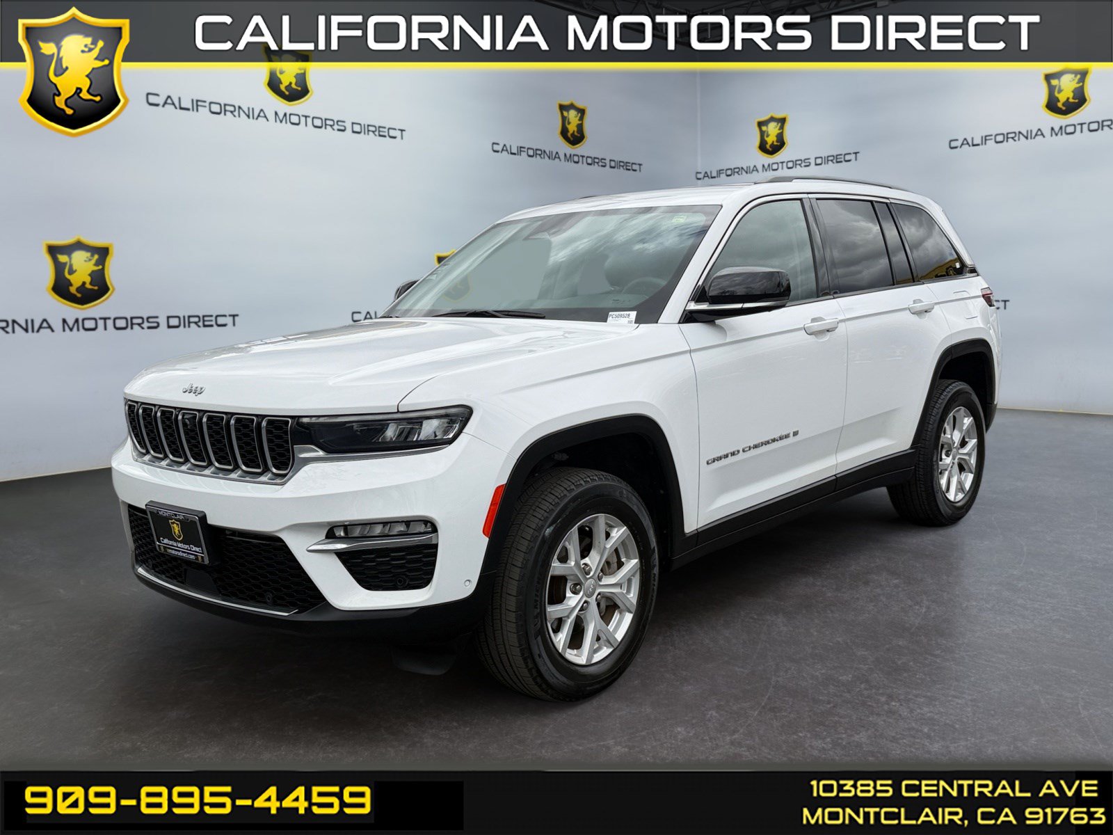 Used 2023 Jeep Grand Cherokee Limited w/ Luxury Tech Group II RWD image 1