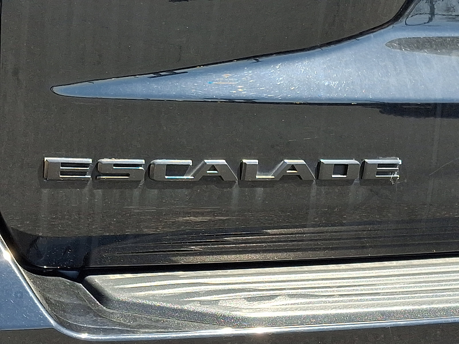 Used 2022 Cadillac Escalade ESV Sport w/ Touring Package AWD/4WD image 34