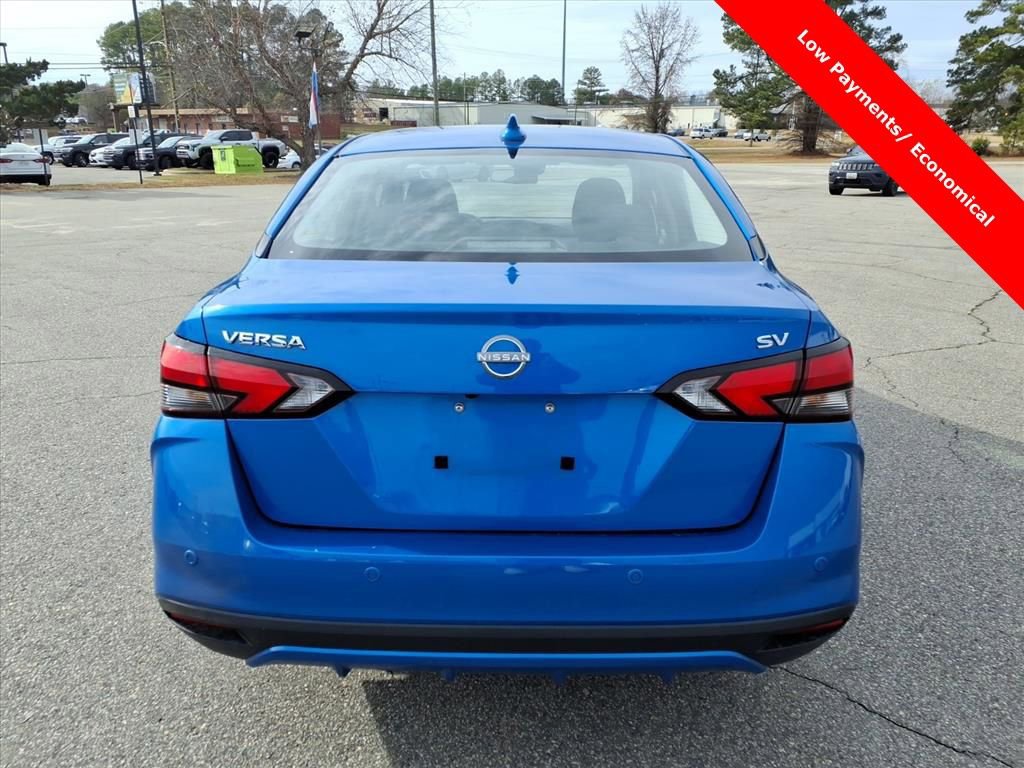 Used 2023 Nissan Versa SV image 4