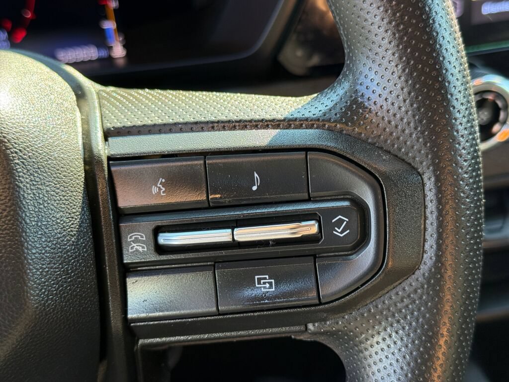 Used 2023 Chevrolet Colorado W/T w/ WT Convenience Package AWD/4WD image 35