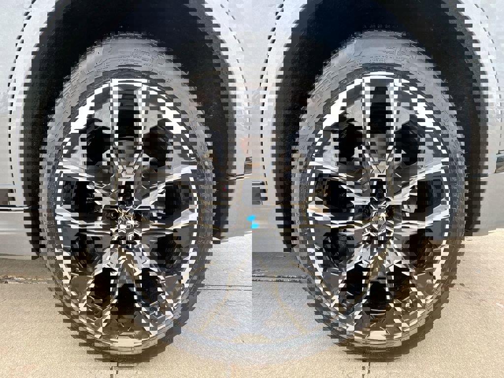 Used 2025 BMW X7 M60i image 35