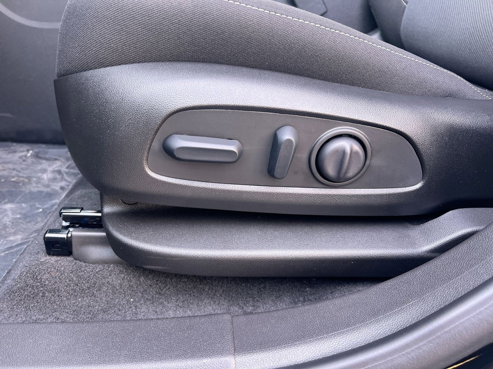 New 2025 Chevrolet Blazer LT w/ Midnight/Sport Edition image 13