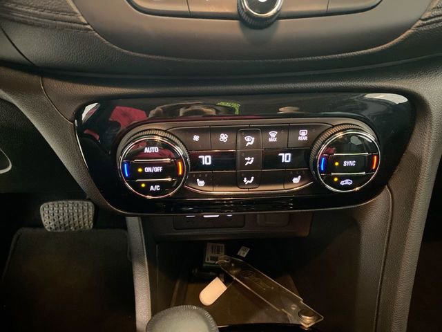 Used 2023 Buick Encore GX Select w/ Sport Touring Package FWD image 42