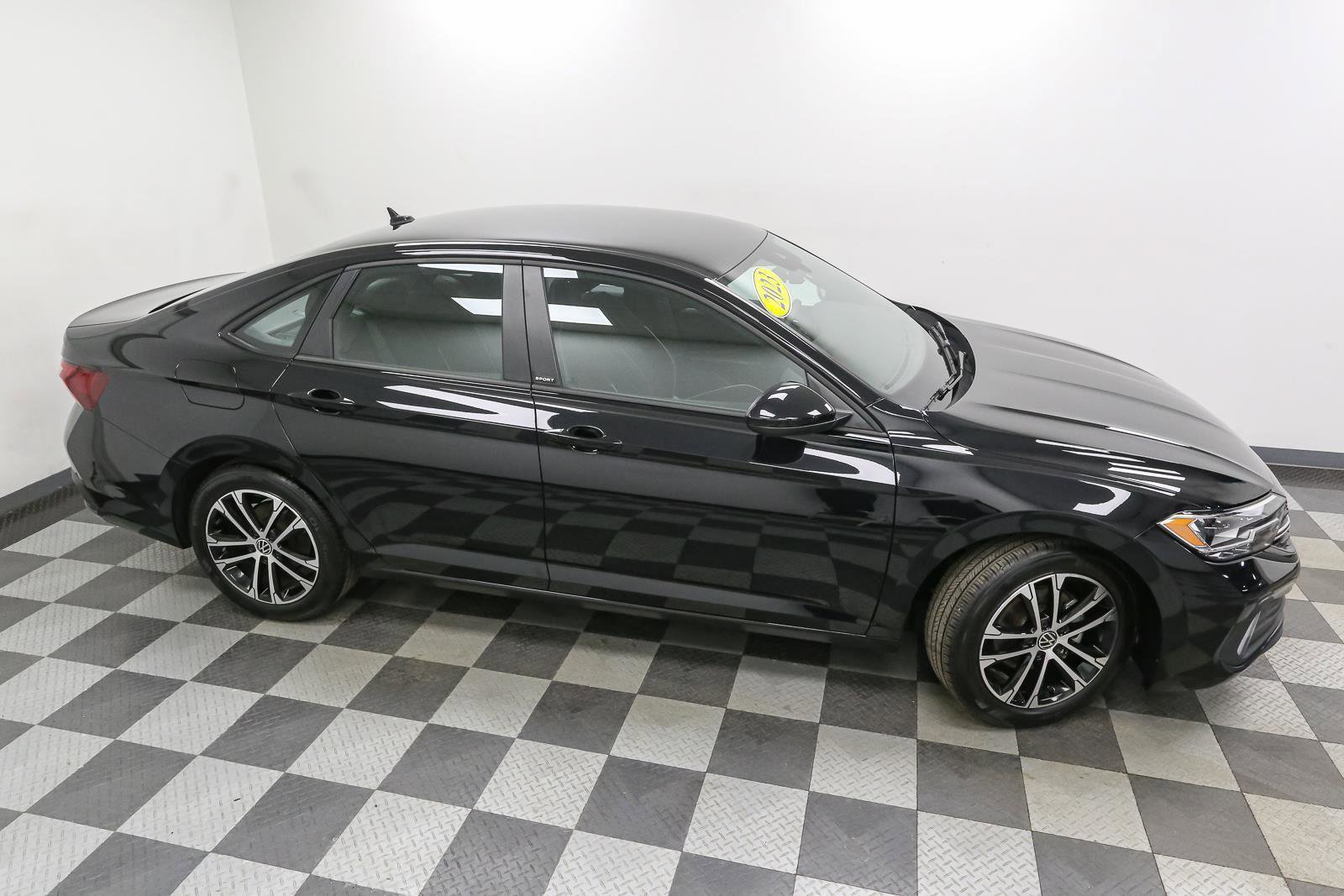 Certified 2023 Volkswagen Jetta Sport image 6