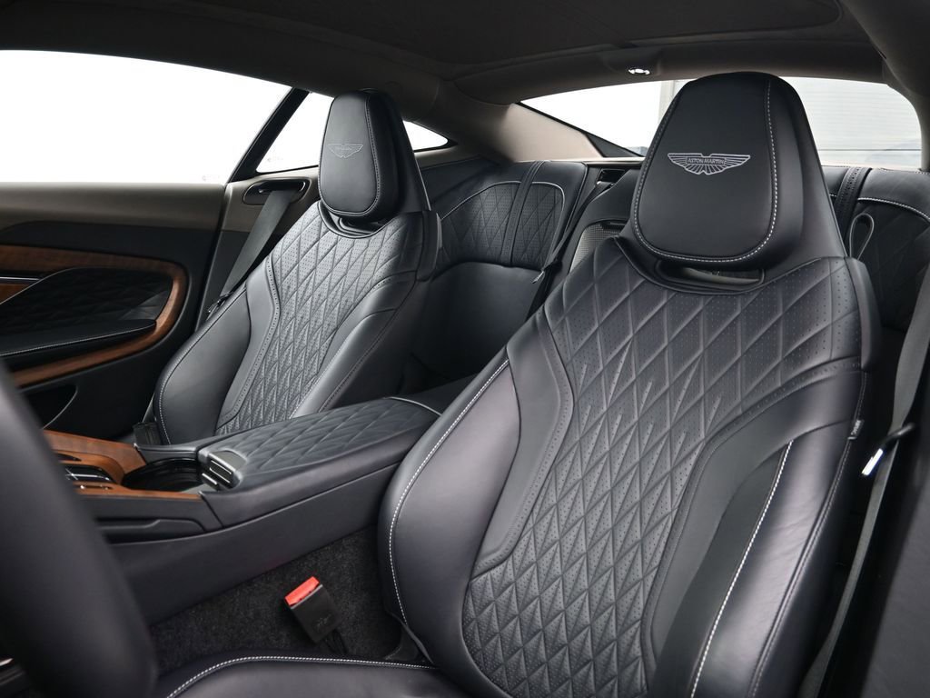 Used 2024 Aston Martin DB12 Coupe RWD image 5