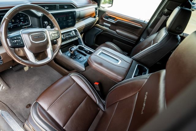 Used 2022 GMC Sierra 1500 Denali w/ Technology Package AWD/4WD image 7