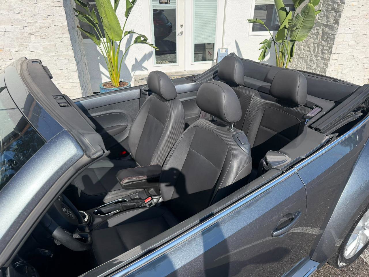 Used 2013 Volkswagen Beetle TDI FWD image 9