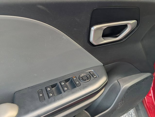 Used 2025 Kia K4 LXS image 11
