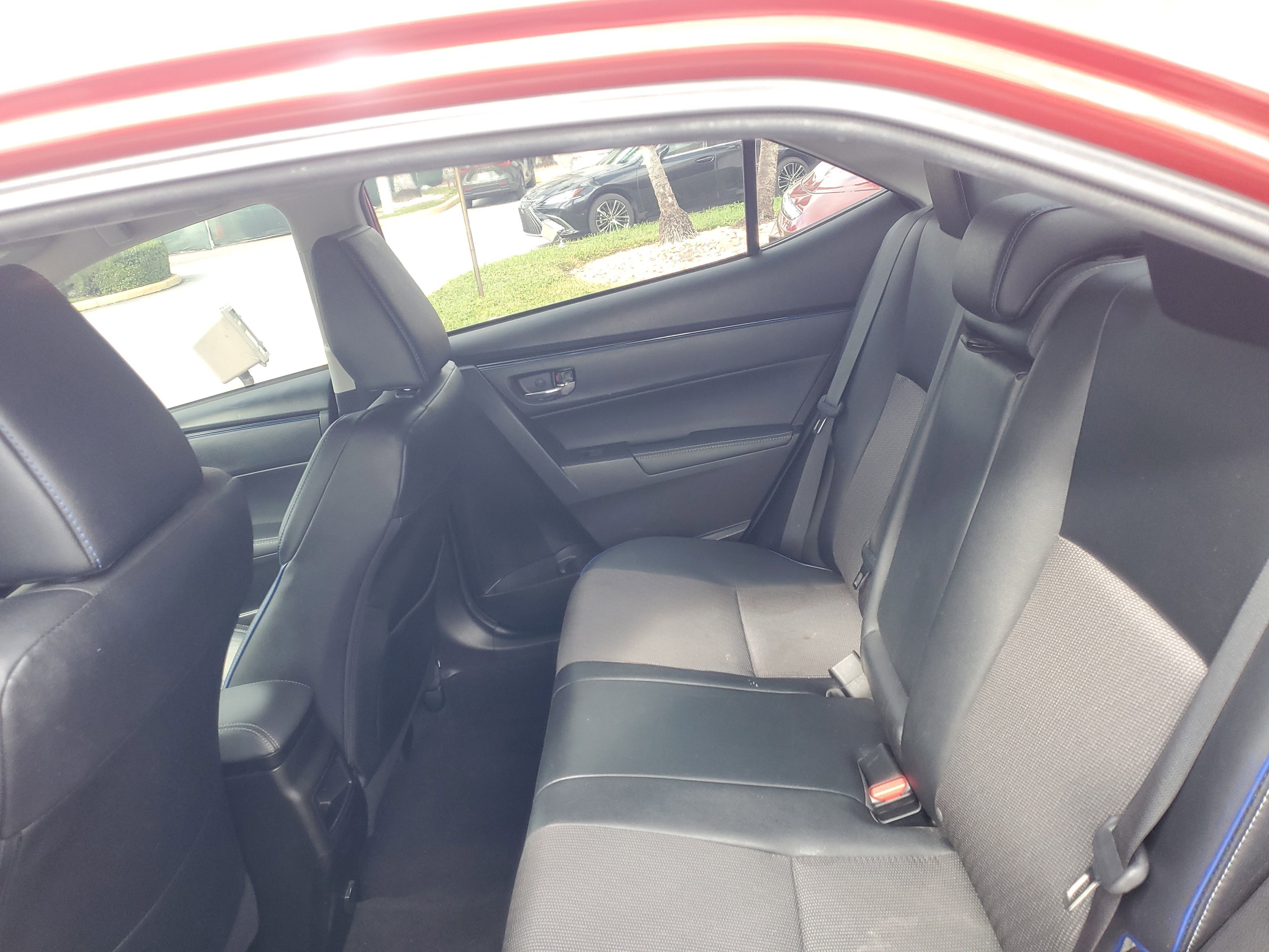 Used 2019 Toyota Corolla SE image 11