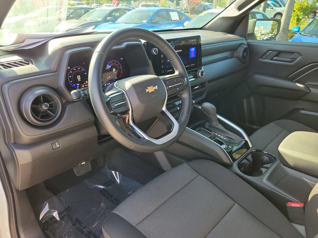 Used 2025 Chevrolet Colorado W/T w/ WT Convenience Package II RWD image 13
