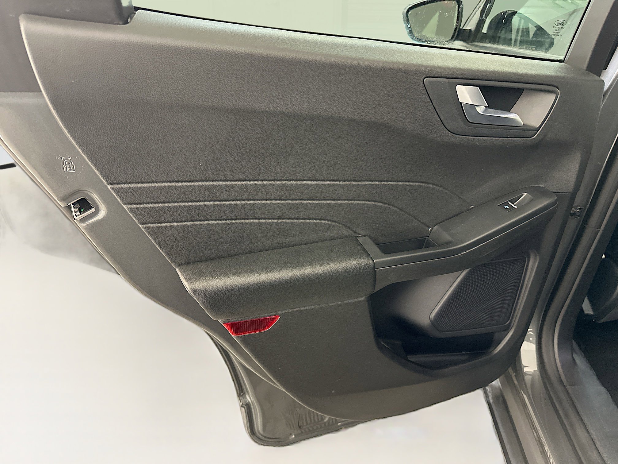 Used 2024 Ford Escape ST-Line image 26