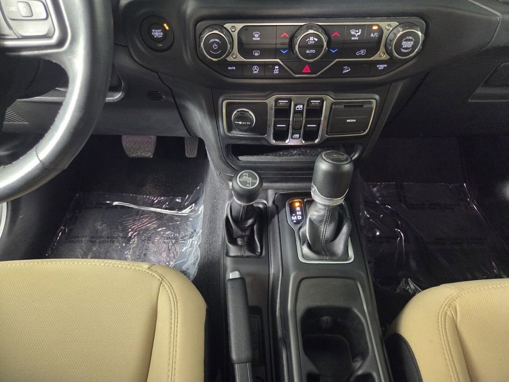 Used 2019 Jeep Wrangler Unlimited Sport S AWD/4WD image 14
