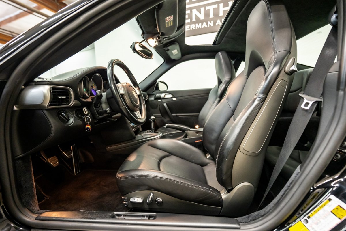 Used 2009 Porsche 911 Carrera S RWD image 2