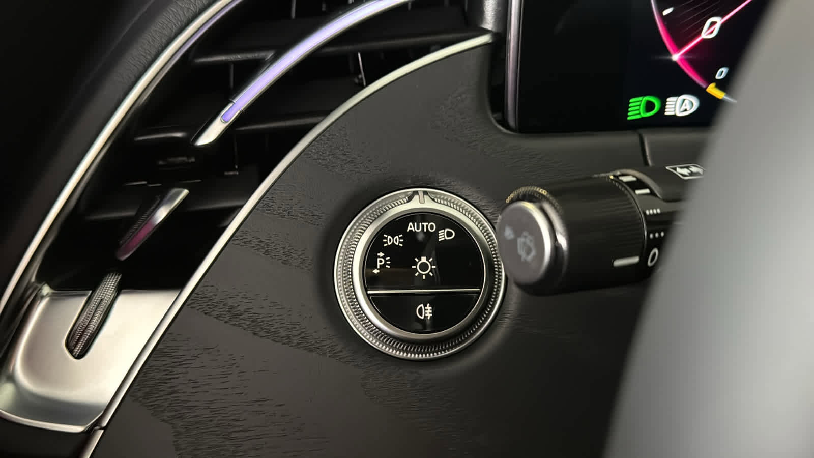 New 2026 Mercedes-Benz E 350 4MATIC Sedan image 18