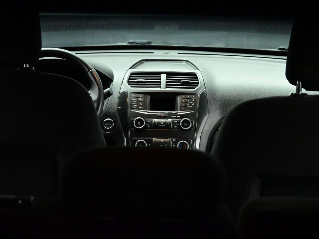 Used 2019 Ford Explorer XLT image 72