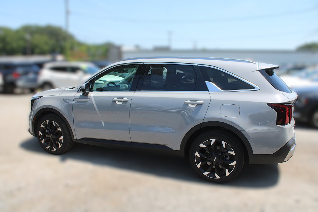 Certified 2024 Kia Sorento SX FWD image 14
