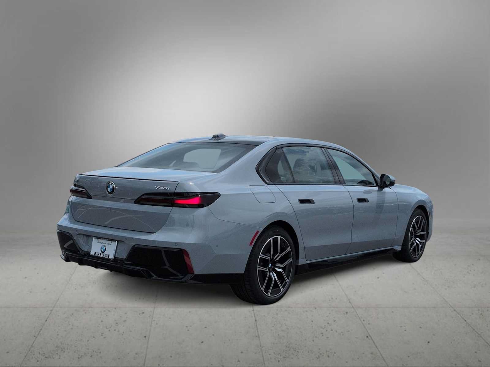 New 2025 BMW 740i xDrive AWD/4WD image 8