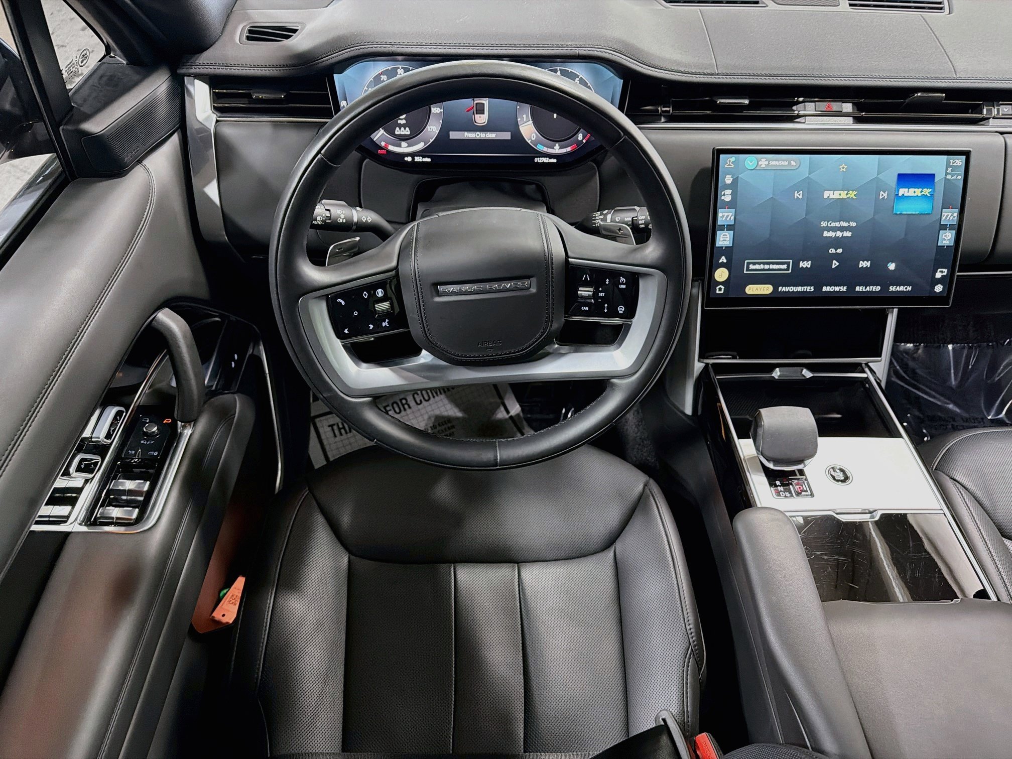 Certified 2025 Land Rover Range Rover SE AWD/4WD image 18