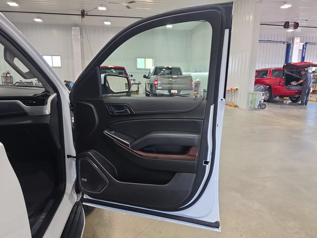 Used 2019 GMC Yukon XL SLT w/ Open Road Package AWD/4WD image 32