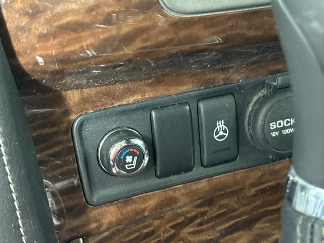 Used 2017 Nissan Armada Platinum w/ Captain Seat Package AWD/4WD image 20