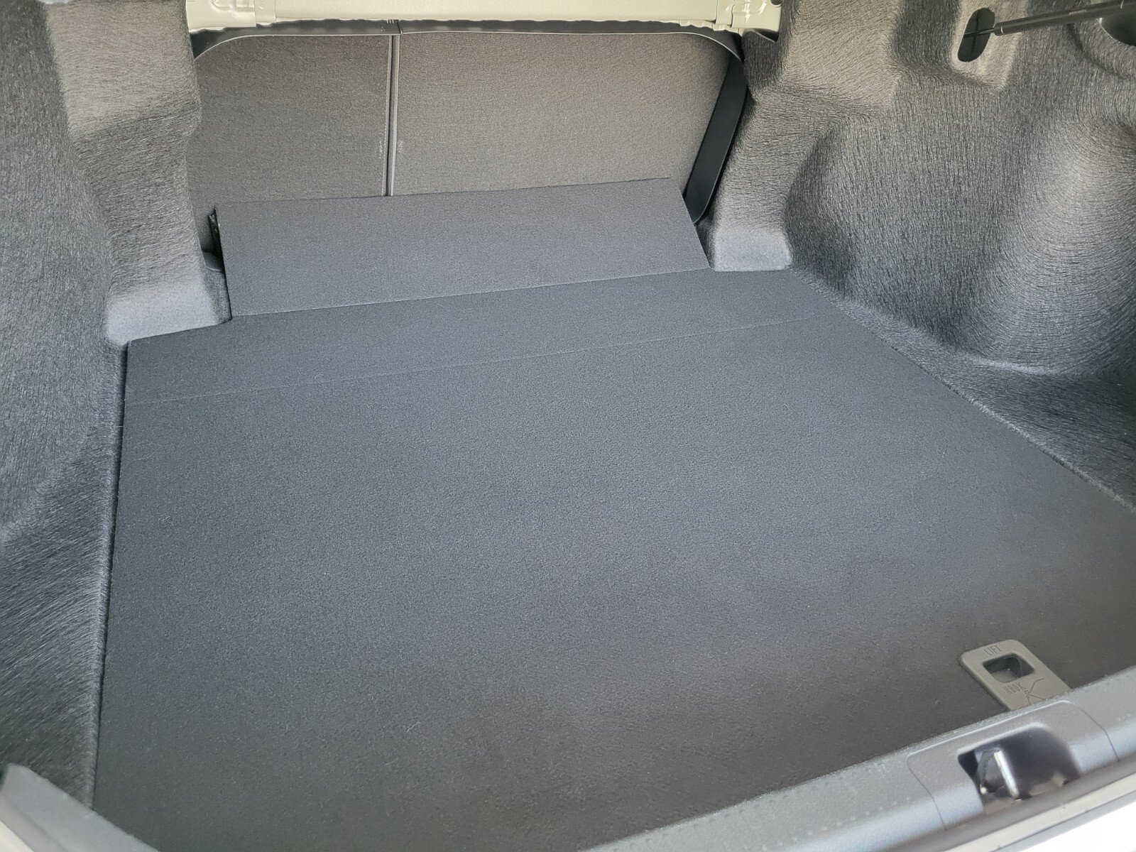 Used 2023 Toyota Camry SE FWD image 13