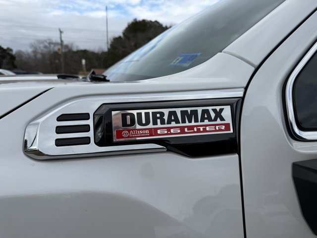 Used 2024 GMC Sierra 3500 Denali w/ Denali Reserve Package image 9