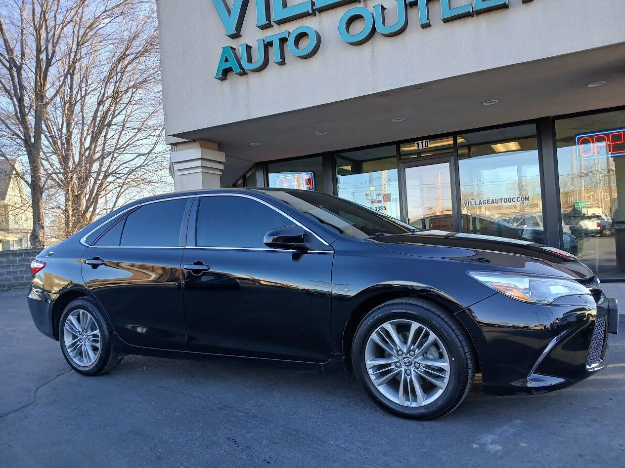 Used 2015 Toyota Camry SE FWD image 8