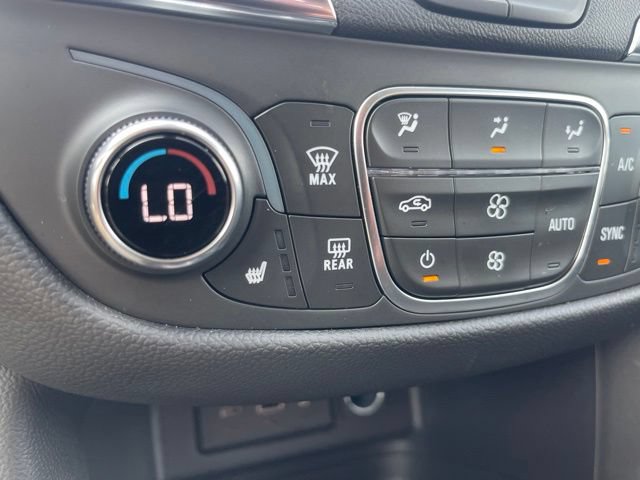Used 2024 Chevrolet Equinox LT w/ LPO, Floor Liner Package FWD image 8