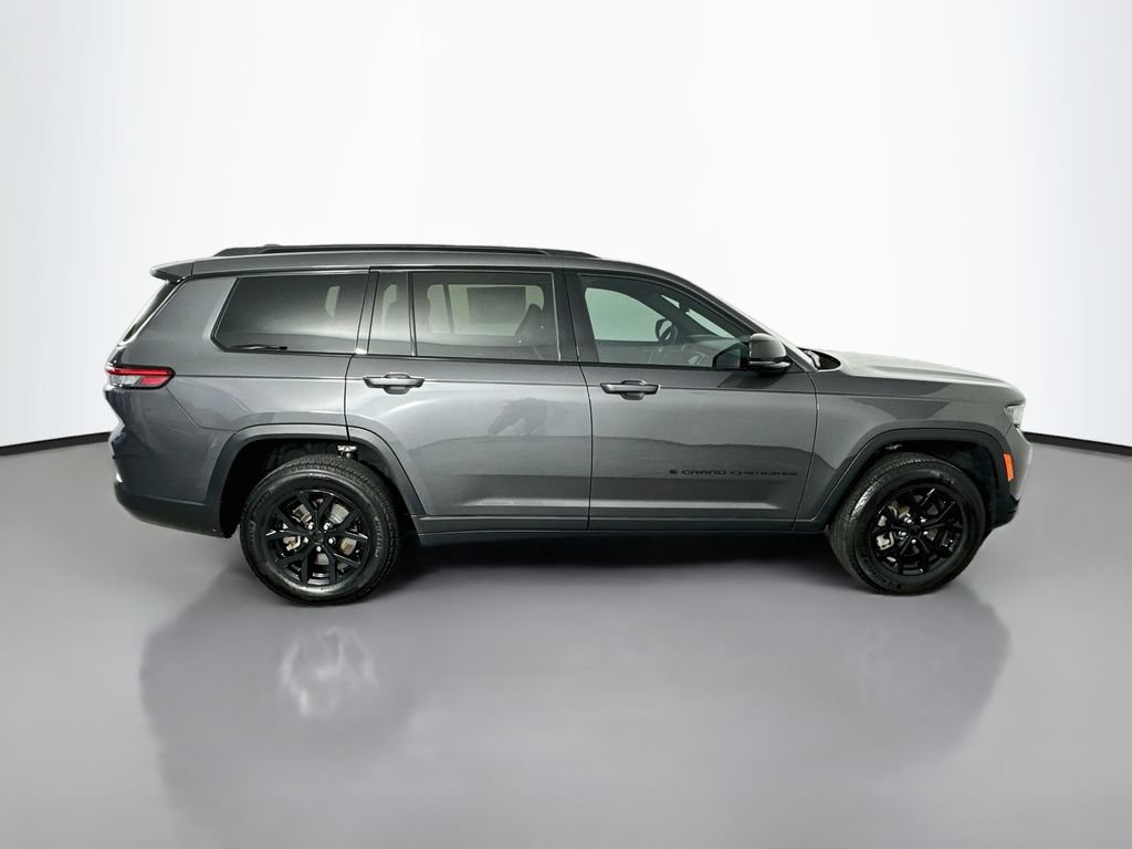 Used 2024 Jeep Grand Cherokee L Altitude AWD/4WD image 8