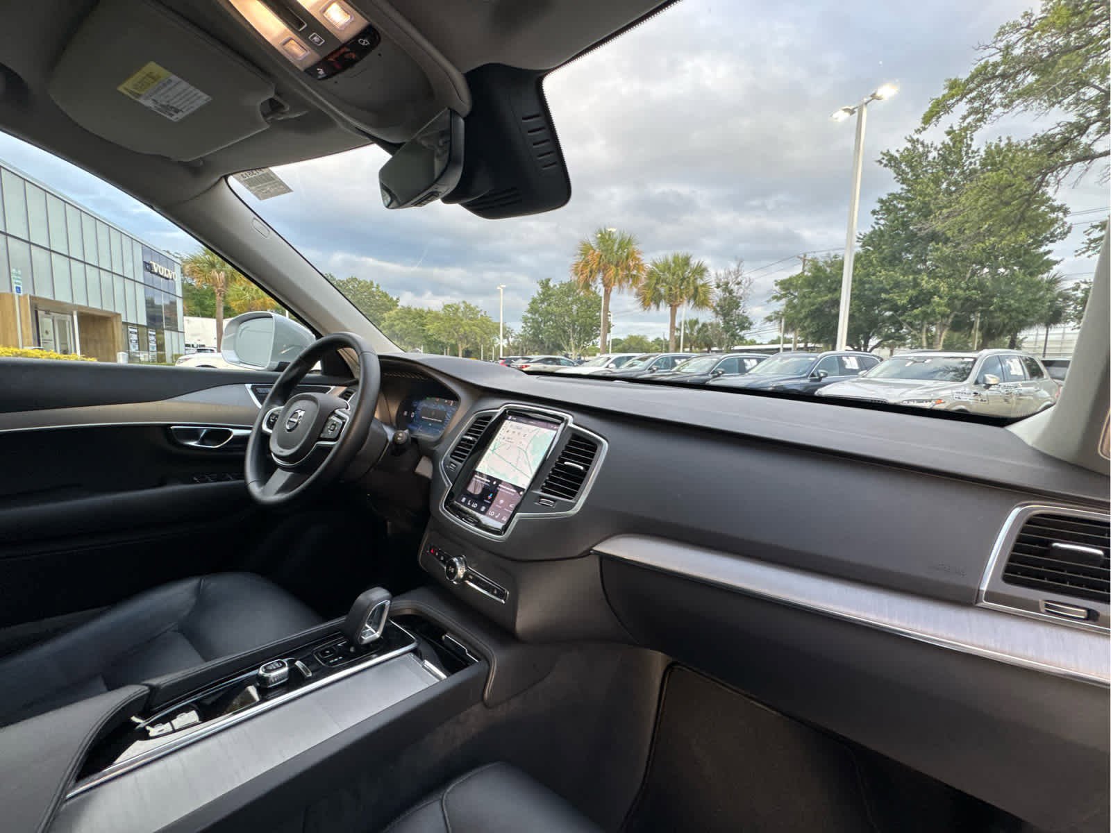 Certified 2025 Volvo XC90 B5 Core AWD/4WD image 34