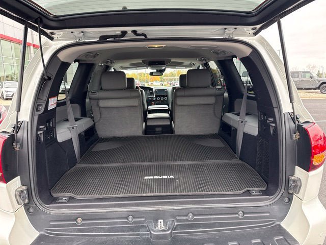 Used 2019 Toyota Sequoia Platinum AWD/4WD image 15