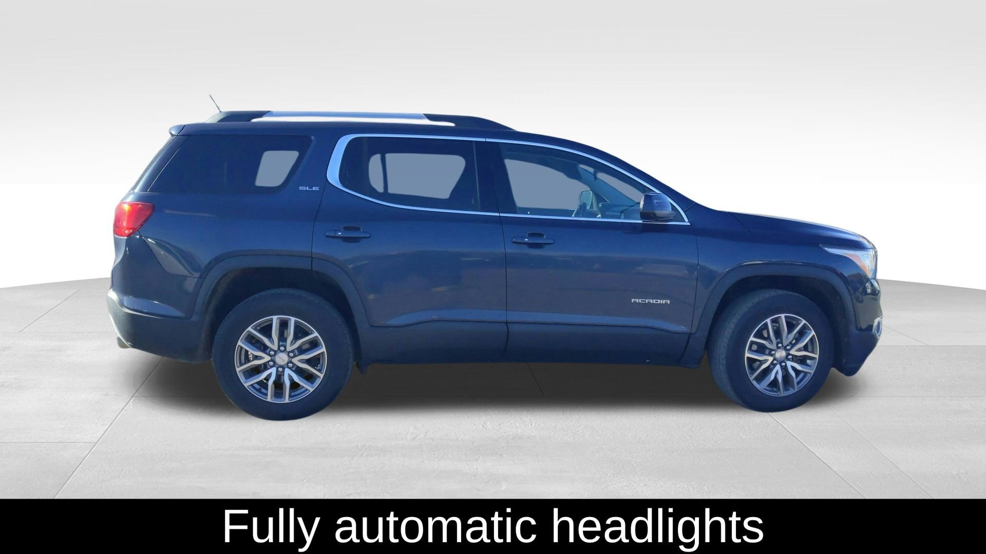 Used 2019 GMC Acadia SLE image 8