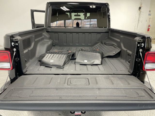 Used 2025 Jeep Gladiator Sport image 25