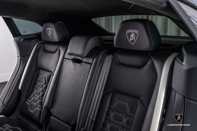 Used 2025 Lamborghini Urus SE image 75