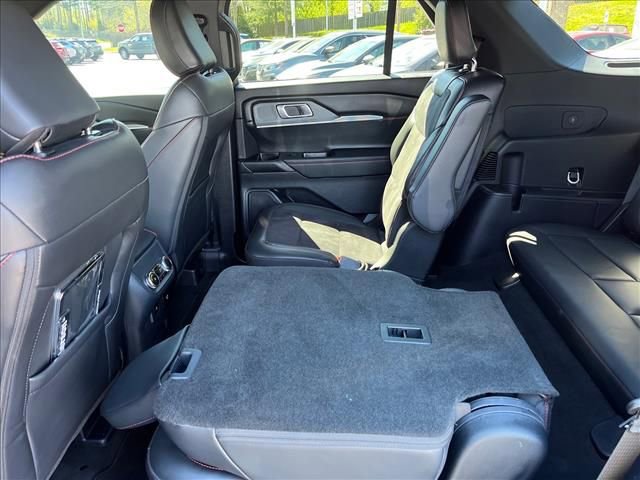 Used 2025 Ford Explorer ST image 16
