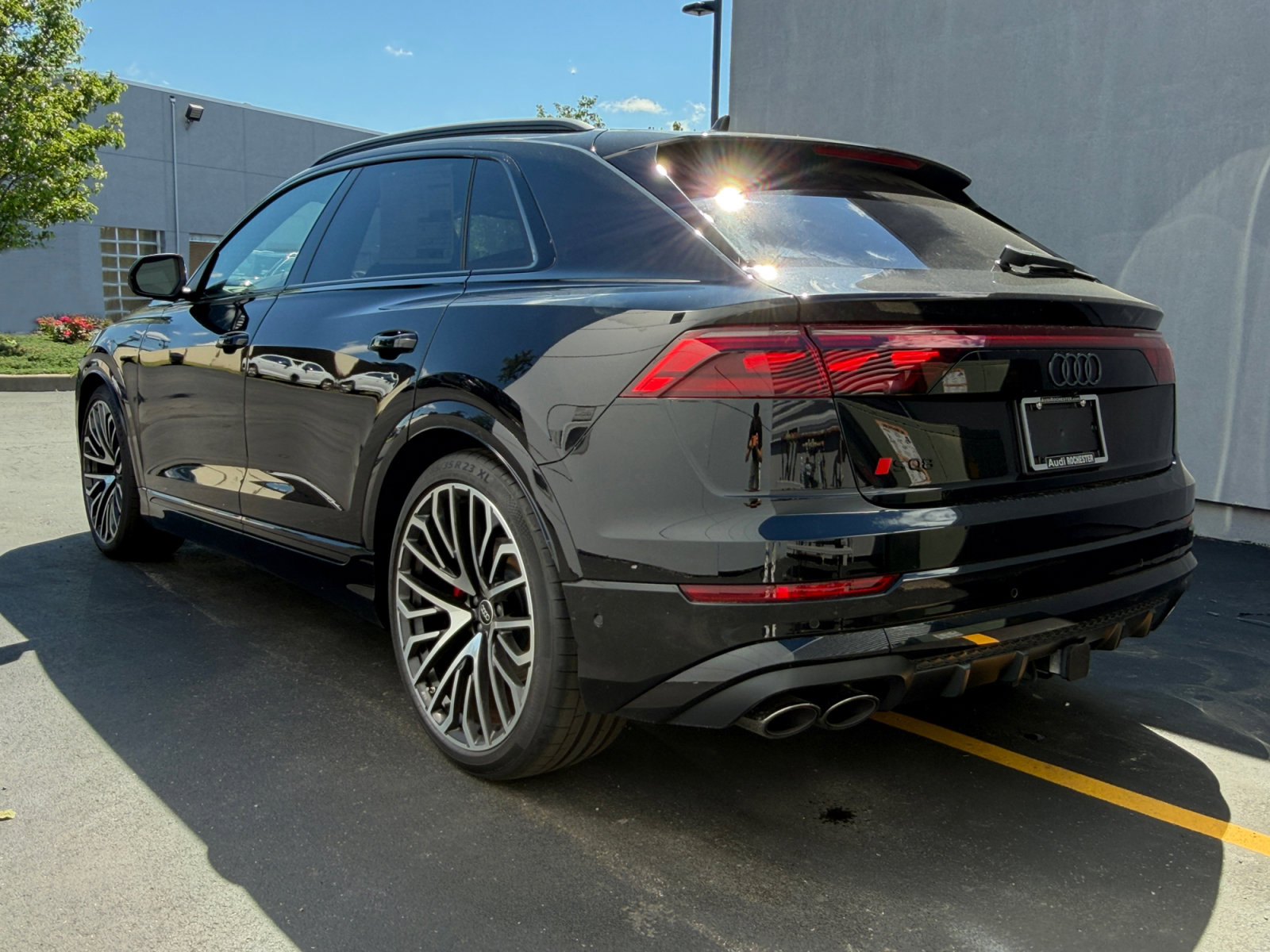 New 2026 Audi SQ8 Prestige AWD/4WD image 3