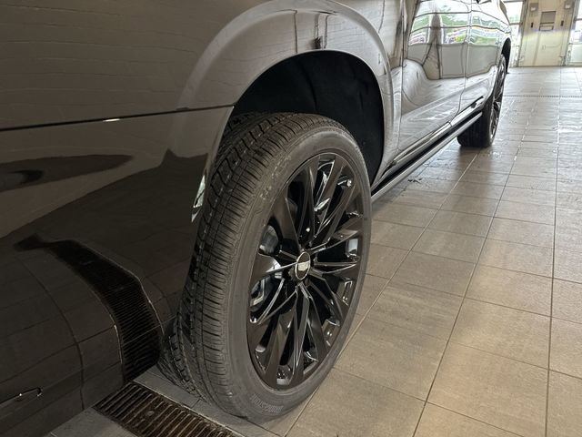 New 2026 Cadillac Escalade ESV Platinum Sport w/ LPO, ONYX Package AWD/4WD image 14