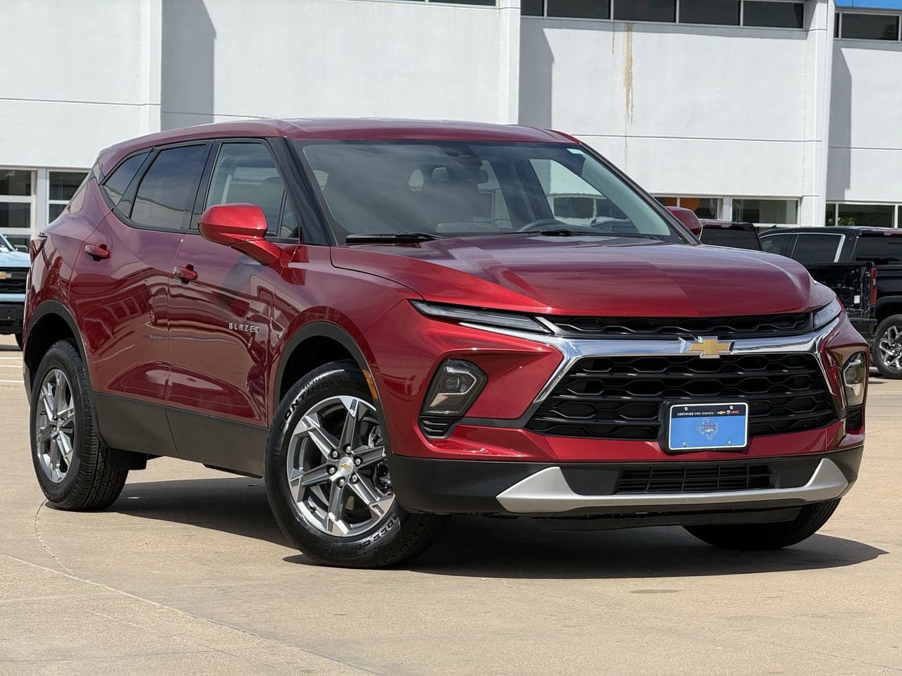 Certified 2025 Chevrolet Blazer LT AWD/4WD image 2