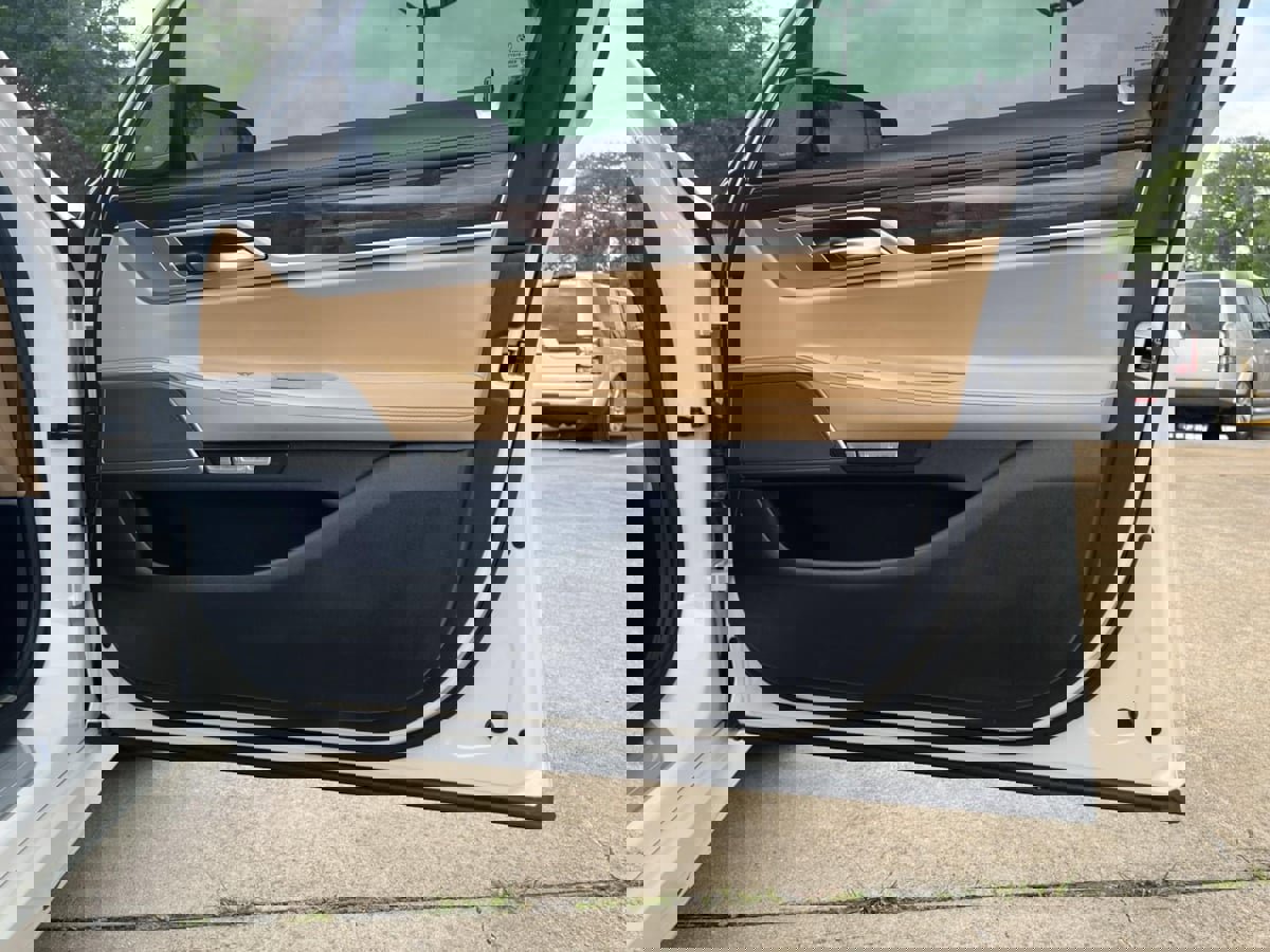 Used 2016 BMW 750i RWD image 35