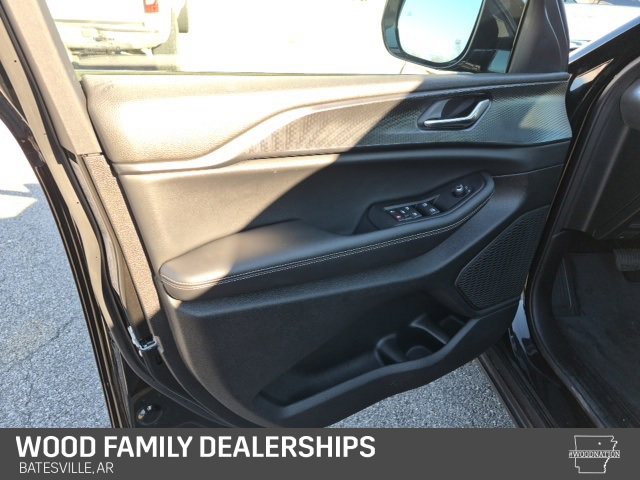 Used 2025 Jeep Grand Cherokee L Altitude w/ Trailer Tow Package image 26