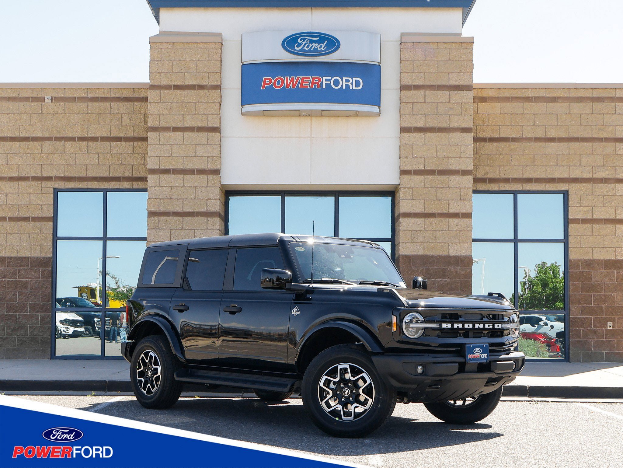 New 2026 Ford Bronco Outer Banks AWD/4WD image 1