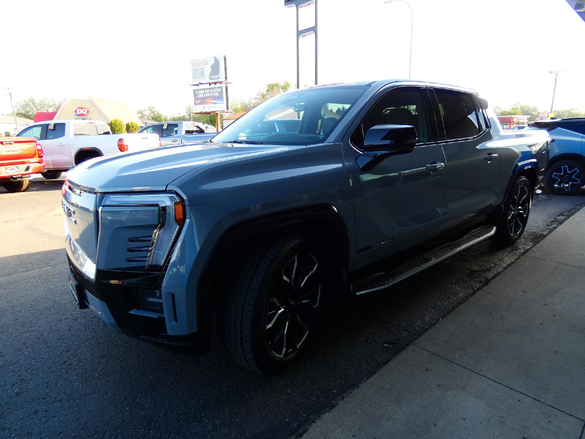 New 2025 GMC Sierra EV Denali image 6