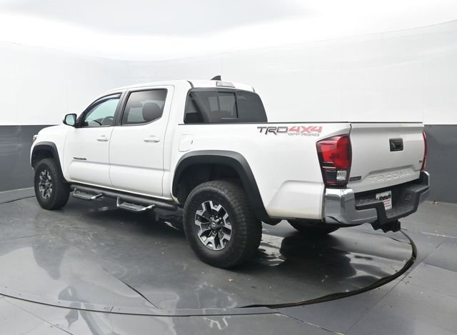 Used 2018 Toyota Tacoma TRD Off-Road image 3