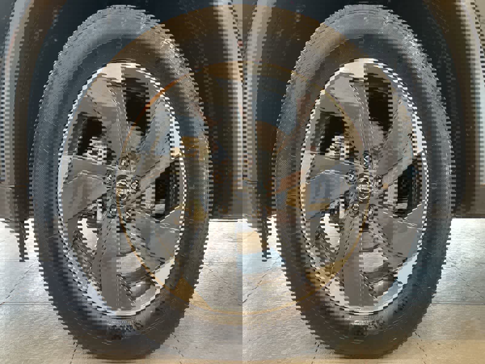 Used 2024 Nissan Rogue SV image 9