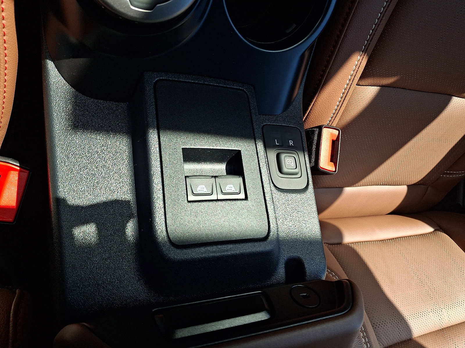 Used 2024 Ford Bronco Heritage Edition image 26