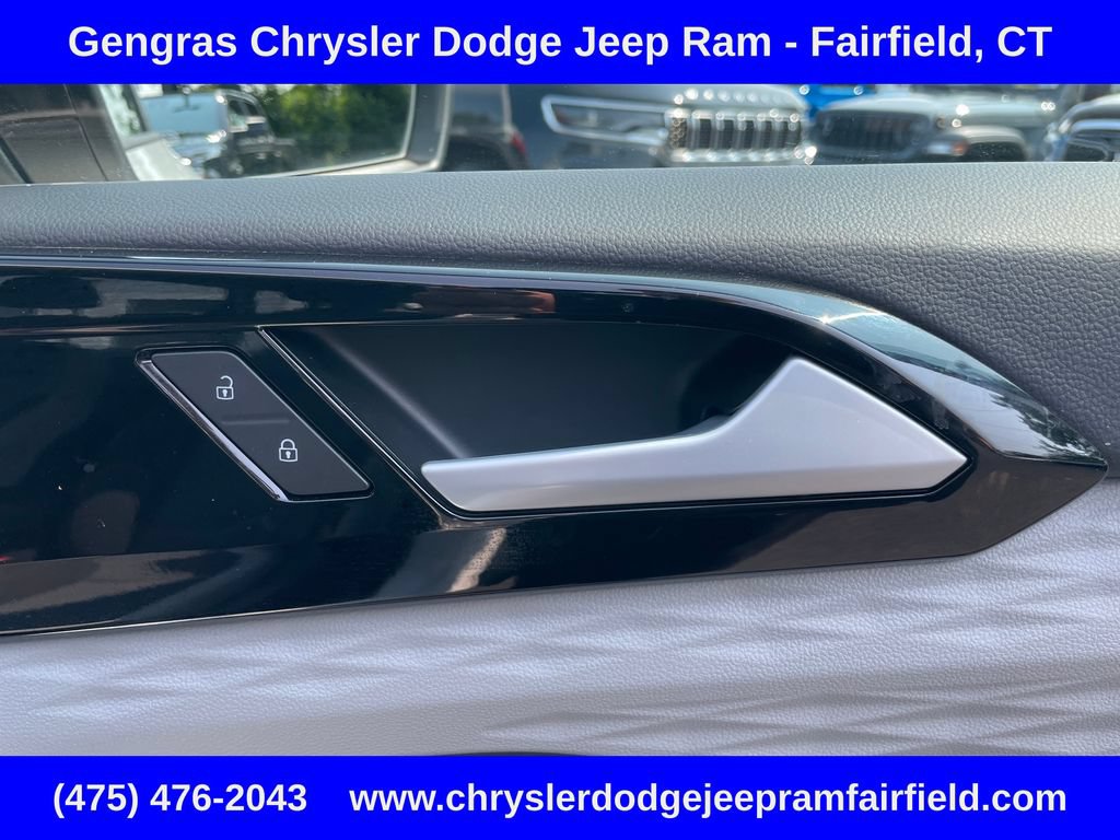 Used 2024 Volkswagen Taos S AWD/4WD image 16