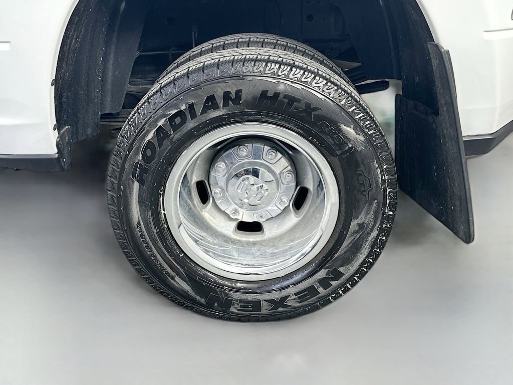 Used 2024 RAM 3500 Tradesman w/ Chrome Appearance Group image 34