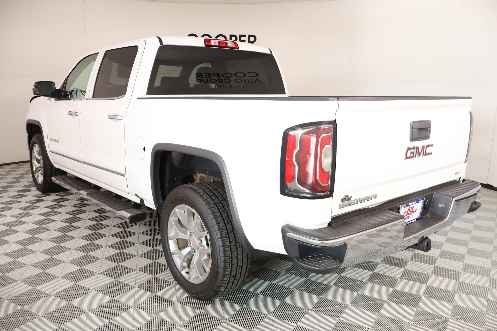 Used 2018 GMC Sierra 1500 SLT w/ SLT Premium Package AWD/4WD image 22