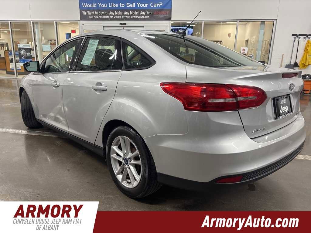 Used 2017 Ford Focus SE w/ Cold Weather Package image 6